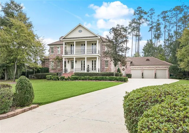 Photo 1 of Mansion for sale at 6 Finch Ln, Mandeville, LA 70471 | MLS# 2555350 | Listing updated on 2026-09-17
