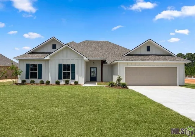 Photo 1 of Single family home for sale at 737 Northlake Dr, Covington, LA 70435 | MLS# NO2026007812 | Listing updated on 2026-09-02