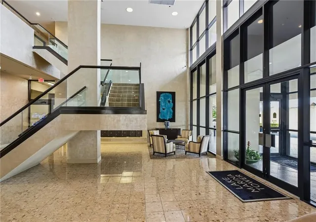 Photo 2 of Condo for sale at 300 Lake Marina Ave #4A, New Orleans, LA 70124 | MLS# 2555389 | Listing updated on 2026-10-04