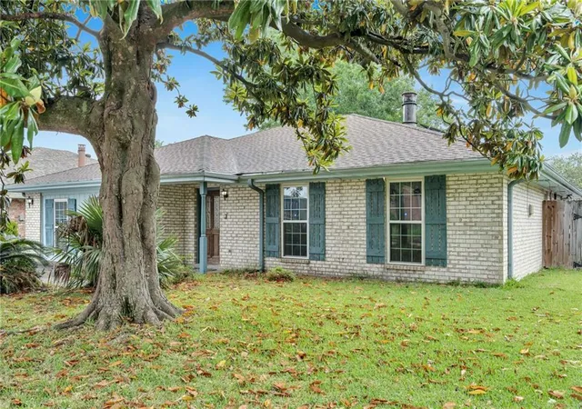 Photo 2 of Single family home for sale at 233 Colonial Clb Dr, New Orleans, LA 70123 | MLS# 2556082 | Listing updated on 2026-08-31