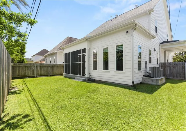 Photo 2 of Single family home for sale at 310 E Maple Ridge Dr, Metairie, LA 70001 | MLS# 2556179 | Listing updated on 2026-09-20