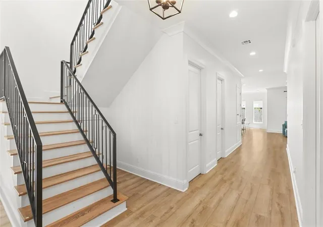 Photo 3 of Single family home for sale at 310 E Maple Ridge Dr, Metairie, LA 70001 | MLS# 2556179 | Listing updated on 2026-09-20