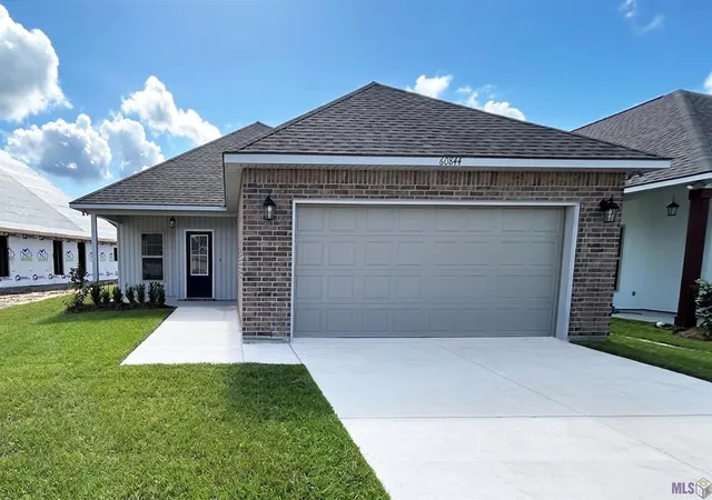 Photo 1 of Sale Pending at 60844 Fairfax Dr, Lacombe, LA 70445 | MLS# NO2026008163 | Listing updated on 2026-09-26