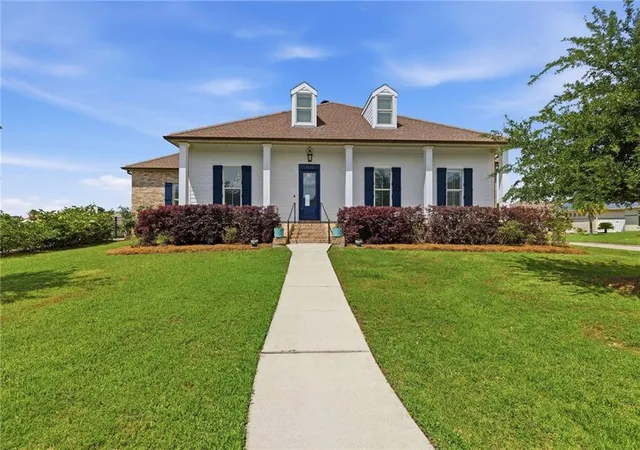 Photo 3 of Single family home for sale at 1632 Vela Cvs, Slidell, LA 70458 | MLS# 2554483 | Listing updated on 2026-10-04