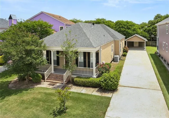 Photo 2 of Single family home for sale at 18 Seaward Ct, New Orleans, LA 70131 | MLS# 2556803 | Listing updated on 2026-09-22