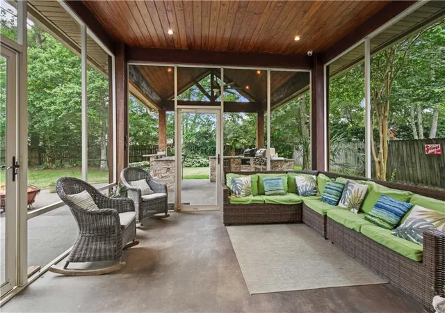 Photo 4 of Single family home for sale at 1068 Whitetail Dr, Mandeville, LA 70448 | MLS# 2557047 | Listing updated on 2026-09-21