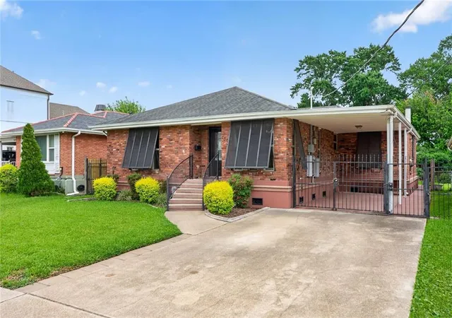 Photo 2 of Sale Pending at 1309 Aztec Ave, Metairie, LA 70005 | MLS# 2551889 | Listing updated on 2026-10-03