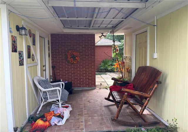 Photo 3 of Multi family home for sale at 195 97 Metairie Ct, Metairie, LA 70001 | MLS# 2557633 | Listing updated on 2026-09-05