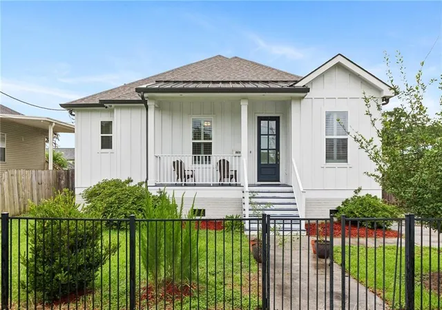Photo 2 of Single family home for sale at 5216 Paris Ave, New Orleans, LA 70122 | MLS# 2557721 | Listing updated on 2026-09-27