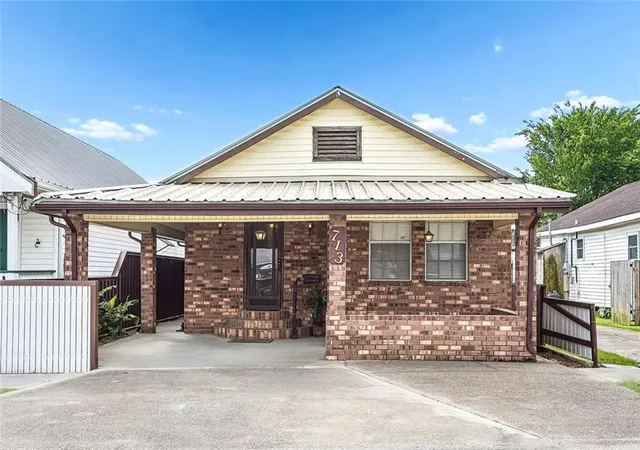 Photo 1 of Single family home for sale at 713 Ave D, Westwego, LA 70094 | MLS# 2557102 | Listing updated on 2026-09-30