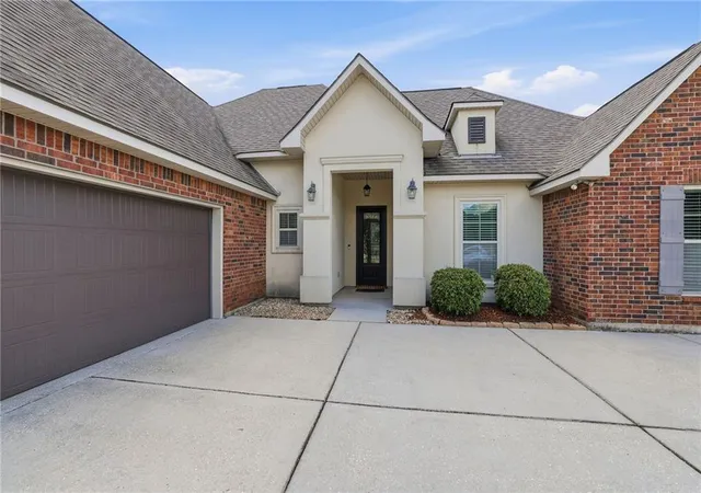 Photo 3 of Single family home for sale at 43471 Biscayne Dr, Hammond, LA 70403 | MLS# 2557874 | Listing updated on 2026-09-02