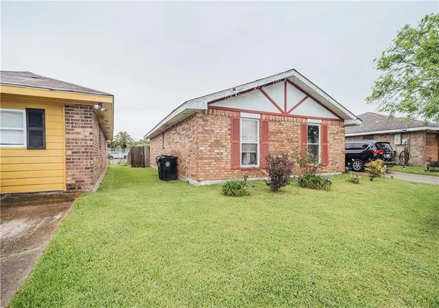 Photo 2 of Single family home for sale at 5148 Basinview Dr, New Orleans, LA 70126 | MLS# 2558112 | Listing updated on 2026-09-14