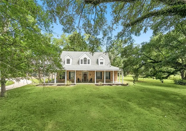 Photo 3 of Single family home for sale at 60010 Oaklawn Ave, Lacombe, LA 70445 | MLS# 2556511 | Listing updated on 2026-09-16