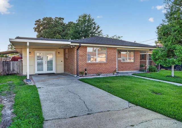 Photo 1 of Single family home for sale at 568 St Ann St, Marrero, LA 70072 | MLS# 2557617 | Listing updated on 2026-10-07