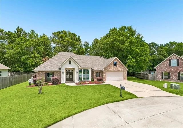 Photo 1 of Single family home for sale at 28359 Rose Oak St, Ponchatoula, LA 70454 | MLS# 2557454 | Listing updated on 2026-09-16