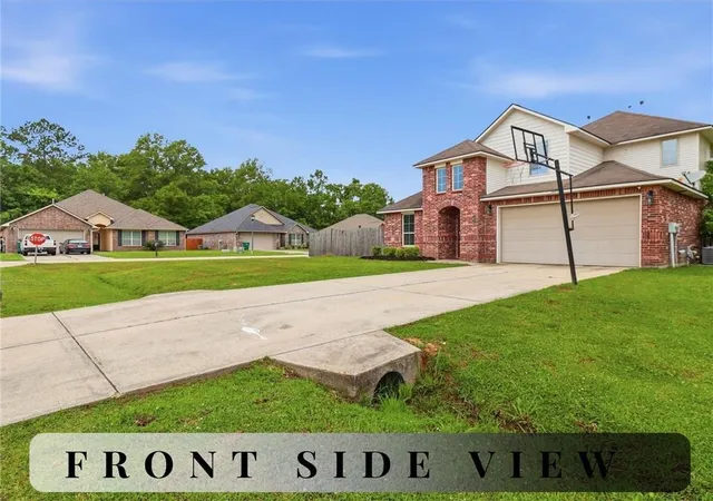 Photo 3 of Single family home for sale at 16091 Blue Byp St, Ponchatoula, LA 70454 | MLS# 2557183 | Listing updated on 2026-09-08