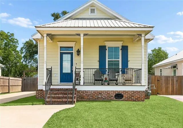 Photo 1 of Single family home for sale at 716 Luling Ave, Luling, LA 70070 | MLS# 2558504 | Listing updated on 2026-09-23