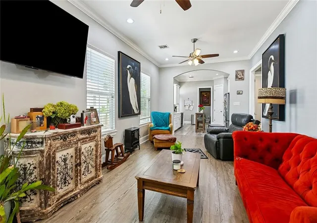 Photo 3 of Single family home for sale at 716 Luling Ave, Luling, LA 70070 | MLS# 2558504 | Listing updated on 2026-09-23