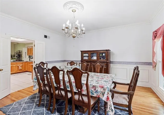 Photo 3 of Single family home for sale at 22 Chateau Trianon Dr, Kenner, LA 70065 | MLS# 2557609 | Listing updated on 2026-09-06