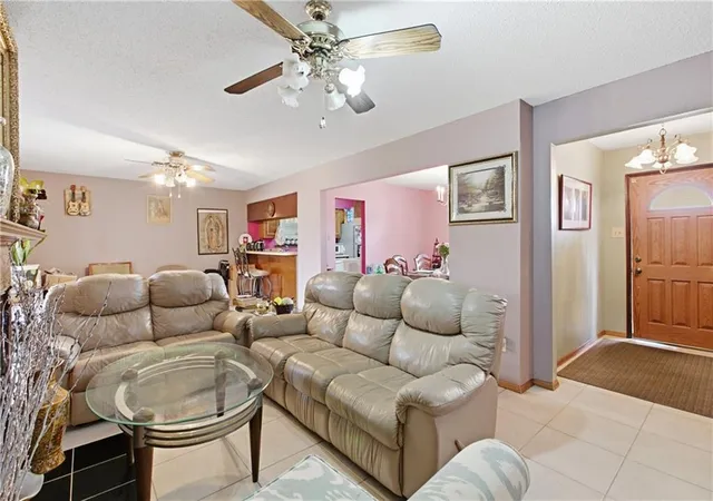 Photo 3 of Sale Pending at 404 Bertolino Dr, Kenner, LA 70065 | MLS# 2558778 | Listing updated on 2026-09-03