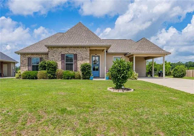 Photo 1 of Single family home for sale at 55101 Coyote Trl, Loranger, LA 70446 | MLS# 2558749 | Listing updated on 2026-10-01