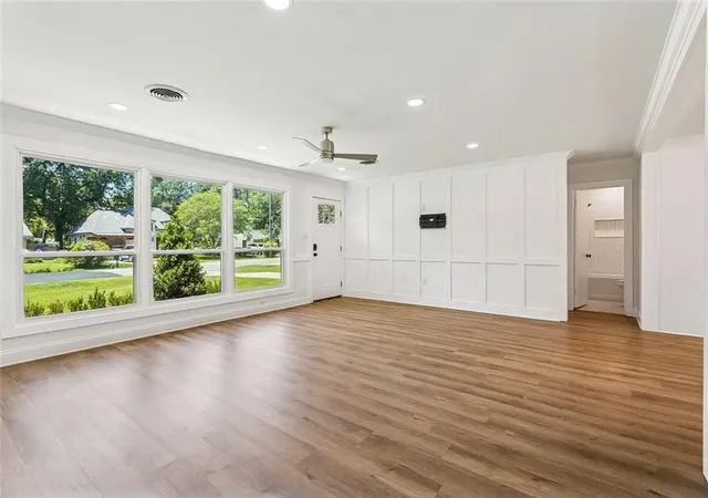 Photo 3 of Single family home for sale at 220 E 8th Avenue, Covington, LA 70433 | MLS# 2558745 | Listing updated on 2026-10-04