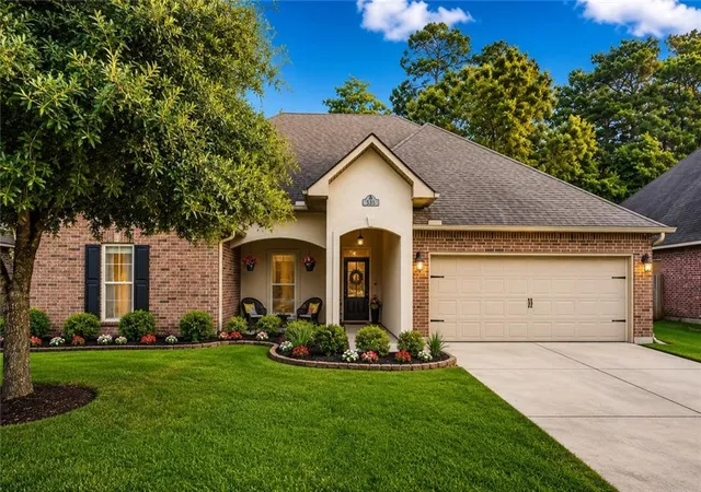 Photo 1 of Single family home for sale at 535 Tanglewood Dr, Slidell, LA 70458 | MLS# 2559108 | Listing updated on 2026-09-01