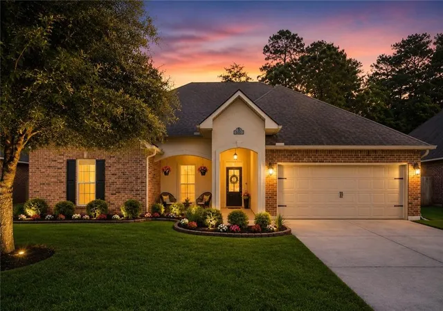 Photo 2 of Single family home for sale at 535 Tanglewood Dr, Slidell, LA 70458 | MLS# 2559108 | Listing updated on 2026-09-21