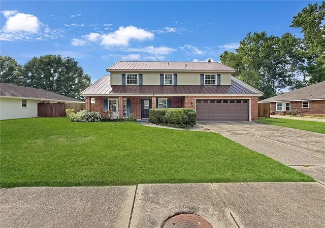 Photo 1 of Single family home for sale at 116 Stratford Dr, Slidell, LA 70458 | MLS# 2558880 | Listing updated on 2026-09-25
