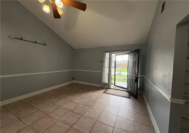 Photo 3 of Single family home for sale at 3516 Connecticut Ave, Kenner, LA 70065 | MLS# 2559732 | Listing updated on 2026-09-07