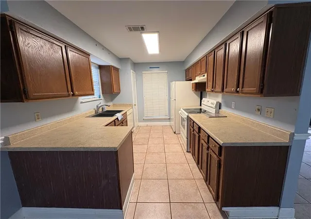 Photo 3 of Single family home for sale at 3516 Connecticut Ave, Kenner, LA 70065 | MLS# 2559732 | Listing updated on 2026-09-07