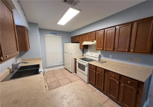 Photo 4 of Single family home for sale at 3516 Connecticut Ave, Kenner, LA 70065 | MLS# 2559732 | Listing updated on 2026-09-07