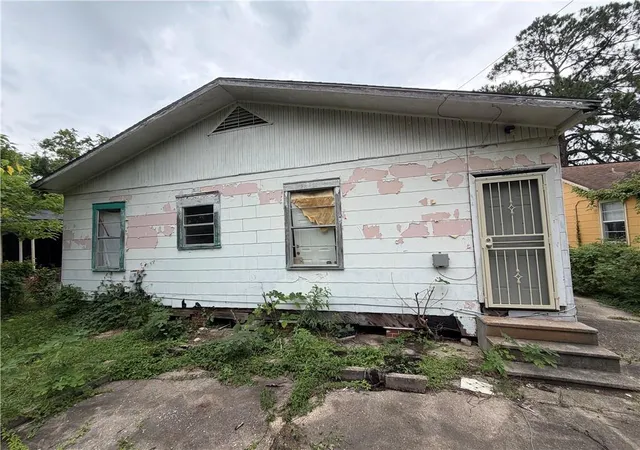Photo 3 of Single family home for sale at 1825 N 17th Street, Baton Rouge, LA 70802 | MLS# 2556274 | Listing updated on 2026-09-02