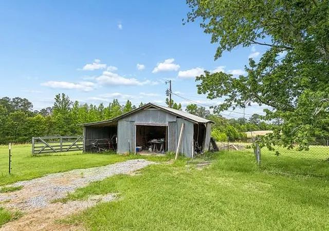 Photo 3 of Single family home for sale at 18081 Hillary Simmons Rd, Kentwood, LA 70444 | MLS# 2559045 | Listing updated on 2026-09-24