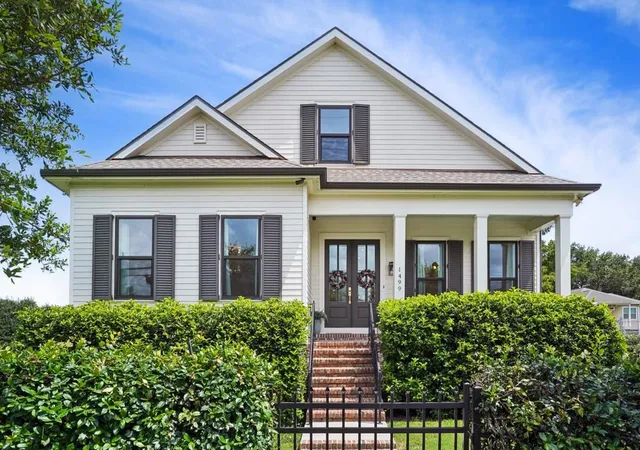 Photo 2 of Single family home for sale at 1499 Prentiss Ave, New Orleans, LA 70122 | MLS# 2560260 | Listing updated on 2026-10-03