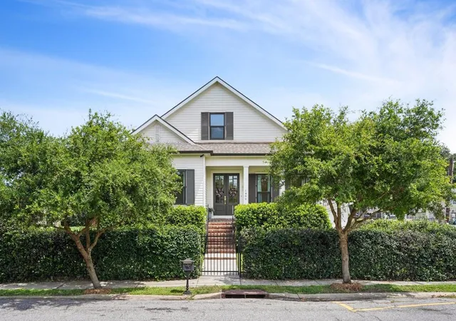 Photo 3 of Single family home for sale at 1499 Prentiss Ave, New Orleans, LA 70122 | MLS# 2560260 | Listing updated on 2026-10-03