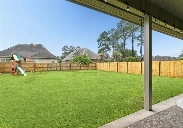 Photo 2 of Single family home for sale at 335 Knollwood Ln, Slidell, LA 70458 | MLS# 2560264 | Listing updated on 2026-10-02