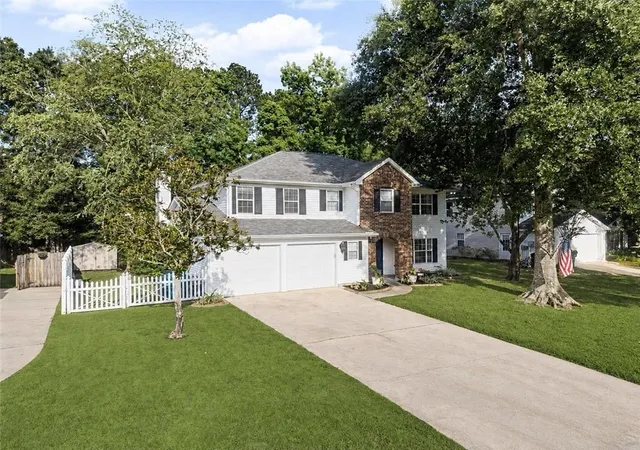 Photo 2 of Single family home for sale at 67144 Locke St, Mandeville, LA 70471 | MLS# 2560567 | Listing updated on 2026-09-18