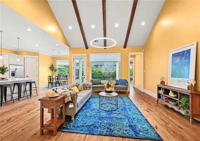 Photo 3 of Sale Pending at 5618 Chatham Dr, New Orleans, LA 70122 | MLS# 2560663 | Listing updated on 2026-09-28