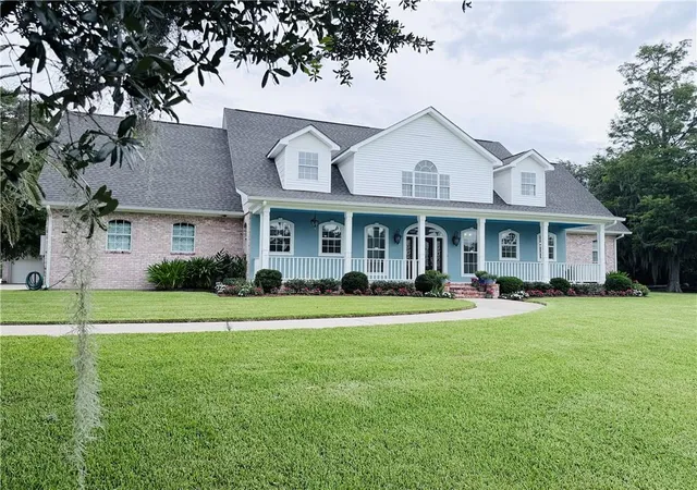 Single family home for sale at 1422 Jean Lafitte Blvd, Jean Lafitte, LA 70067 | MLS# 2560869