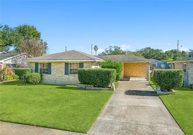Photo 1 of Single family home for sale at 309 Sophia St, New Orleans, LA 70123 | MLS# 2561162 | Listing updated on 2026-09-11