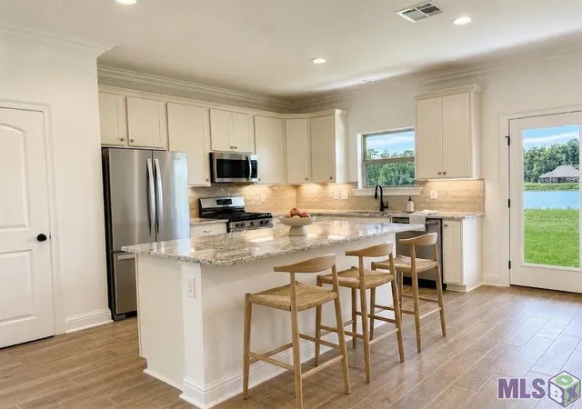 Photo 3 of Single family home for sale at 21374 Shadow Bnd Dr, Covington, LA 70435 | MLS# NO2026010155 | Listing updated on 2026-09-21