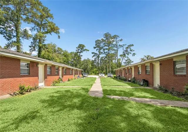 Photo 3 of Multi family home for sale at 11352 Wardline Rd, Hammond, LA 70401 | MLS# 2560736 | Listing updated on 2026-09-22