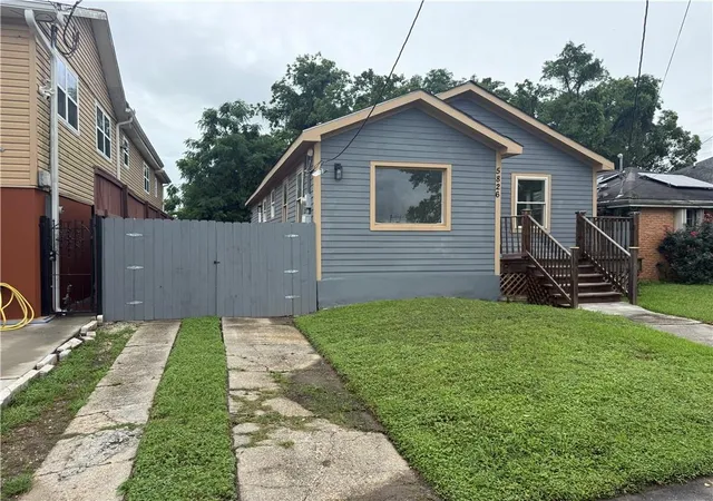 Photo 3 of Single family home for sale at 5826 Eads St, New Orleans, LA 70122 | MLS# 2561294 | Listing updated on 2026-08-30