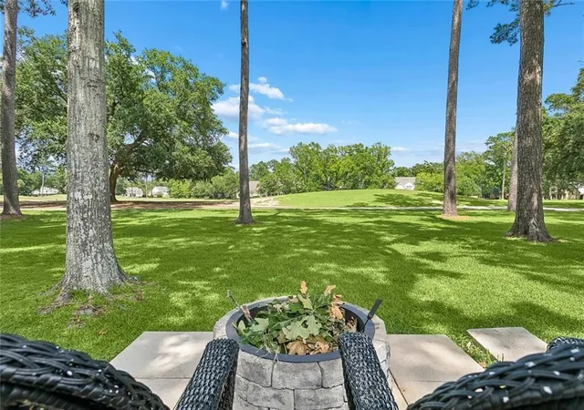Photo 3 of Single family home for sale at 237 Evangeline Dr, Mandeville, LA 70471 | MLS# 2559999 | Listing updated on 2026-09-28