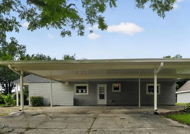 Photo 3 of Single family home for sale at 218 Ormond Oaks Dr, Destrehan, LA 70047 | MLS# 2561399 | Listing updated on 2026-09-28