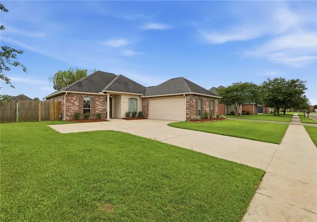 Photo 3 of Single family home for sale at 4611 Monte Vista Dr, Addis, LA 70710 | MLS# 2560261 | Listing updated on 2026-09-14
