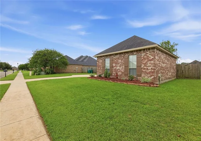 Photo 3 of Single family home for sale at 4611 Monte Vista Dr, Addis, LA 70710 | MLS# 2560261 | Listing updated on 2026-09-14