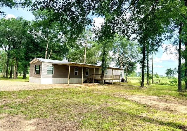 Photo 3 of Single family home for sale at 18013 16 Highway, Franklinton, LA 70438 | MLS# 2561503 | Listing updated on 2026-09-28