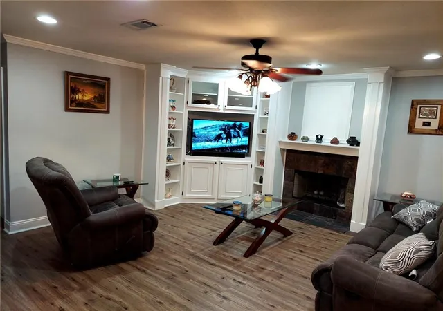 Photo 3 of Single family home for sale at 158 Greencrest Ct, Slidell, LA 70458 | MLS# 2561713 | Listing updated on 2026-09-08
